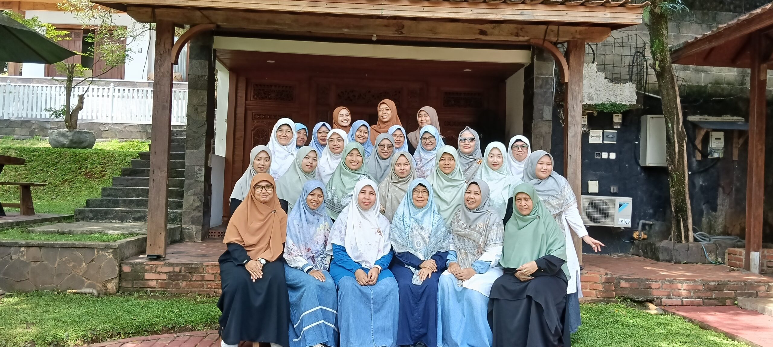 Read more about the article Gathering Keluarga YTUQM